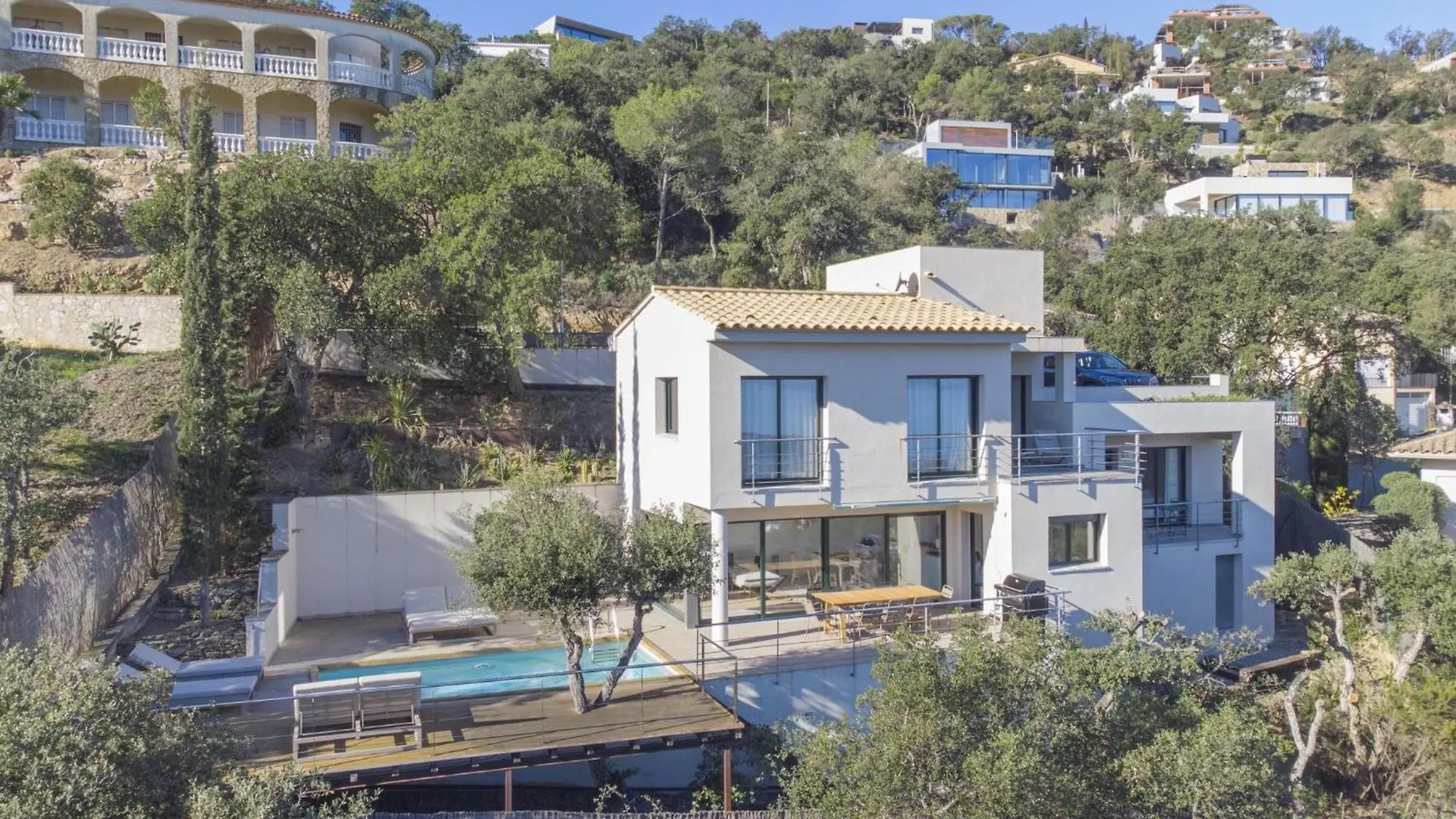 Leo Villa Begur 0*,